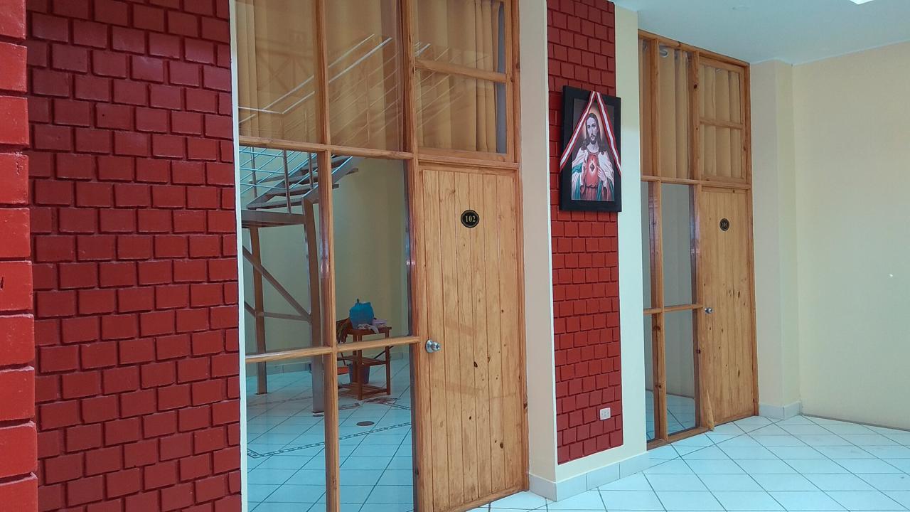 איקה Hotel Cocos Inn מראה חיצוני תמונה